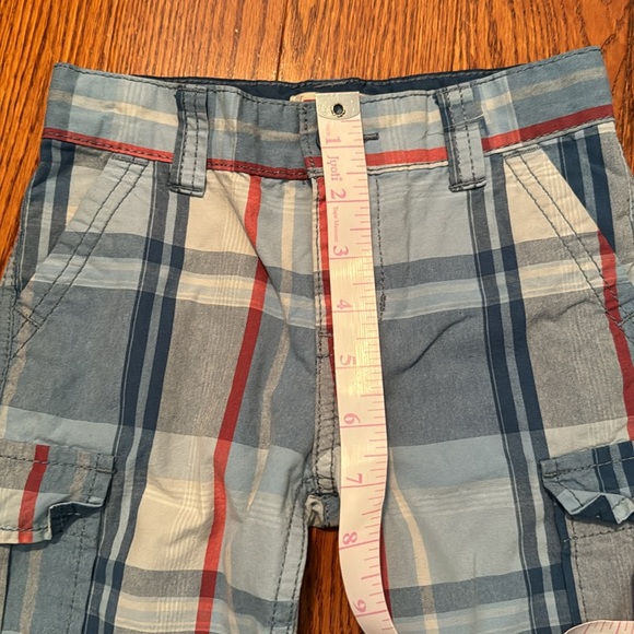 EUC Levi’s Cargo Shorts 3T - Picture 6 of 8